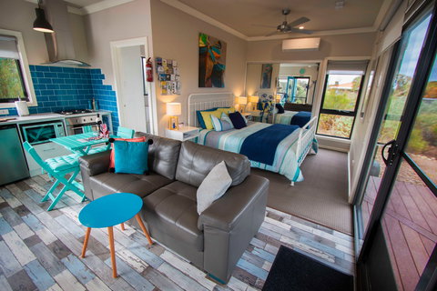 Coorong Cabins - Wren Cabin - Accommodation Gold Coast 6