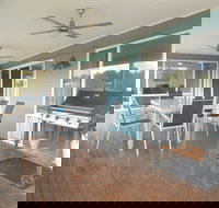 Decked Out in Vincent - Accommodation Gold Coast