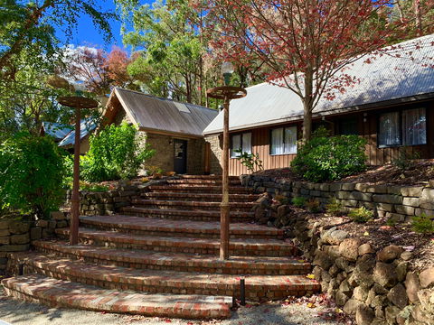 Emerald Star Cottages - Accommodation Gold Coast 0