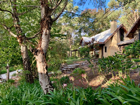 Emerald Star Cottages - Accommodation Gold Coast 4
