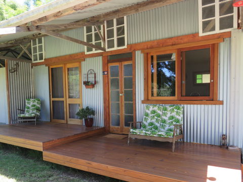 Fig Tree Retro Studio - Accommodation Gold Coast 0