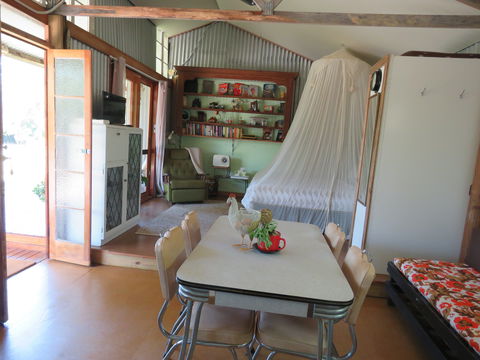 Fig Tree Retro Studio - Accommodation Gold Coast 7