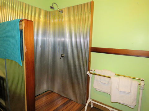 Fig Tree Retro Studio - Accommodation Gold Coast 9