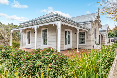 Grandview Accommodation - The Elm Tree Apartments - Accommodation Gold Coast 1