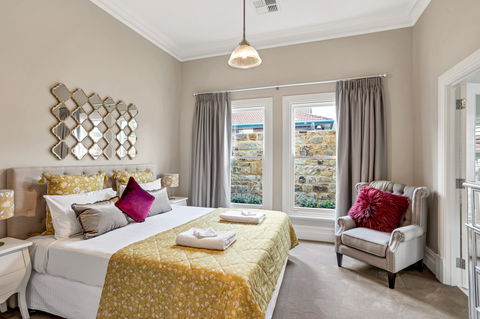 Grandview Accommodation - The Elm Tree Apartments - Accommodation Gold Coast 2