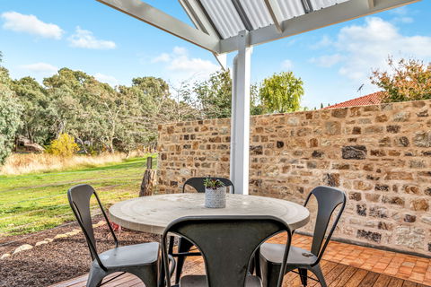 Grandview Accommodation - The Elm Tree Apartments - Accommodation Gold Coast 4