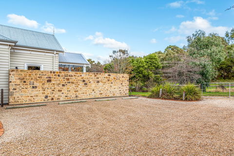 Grandview Accommodation - The Elm Tree Apartments - Accommodation Gold Coast 7