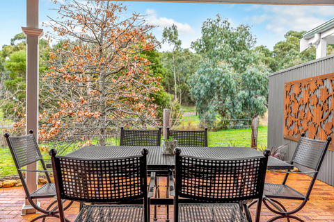 Grandview Accommodation - The Elm Tree Apartments - Accommodation Gold Coast 9