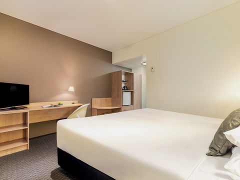 Ibis Melbourne Hotel & Apartments - Accommodation Gold Coast 2