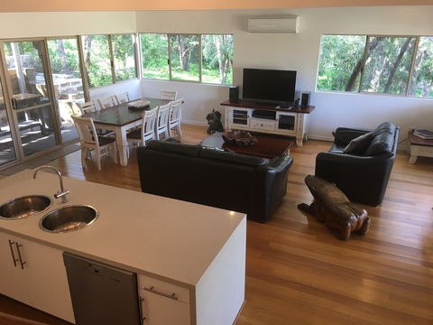 Kangaroo Hollow Preston Beach - Gold Coast 4U 0