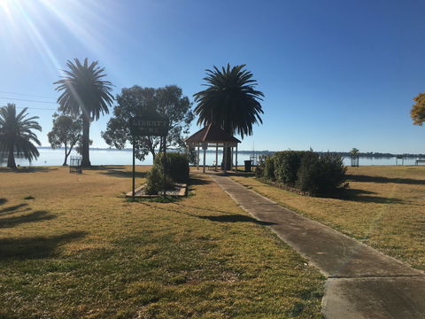 Lachlan Way Motel - Gold Coast 4U 1