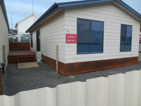 Laubelna's - Accommodation Gold Coast 0