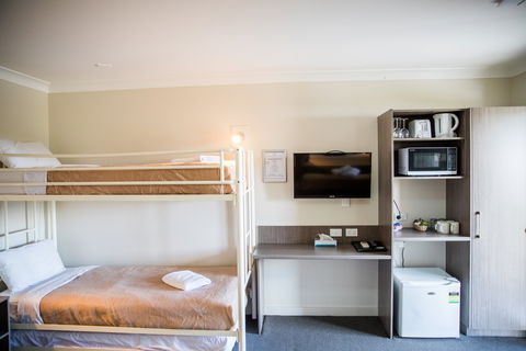 Lilac City Motor Inn And Steakhouse - Accommodation Gold Coast 9