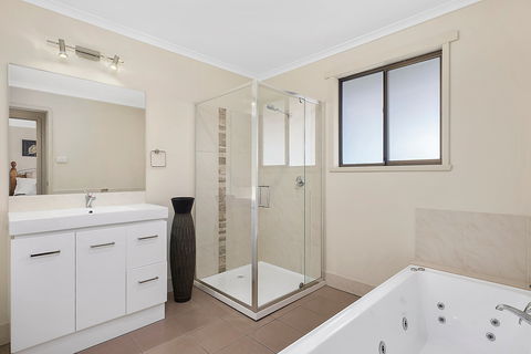 Mirramar House - 1 Gold Coast 3