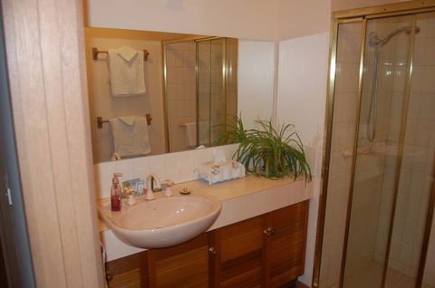Gisborne BnB Peonies And Pomegranates  - Accommodation Gold Coast 5