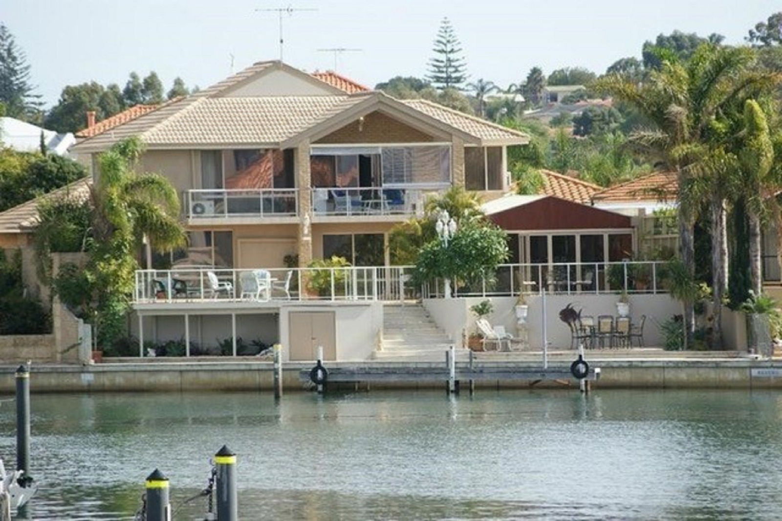 Halls Head WA Accommodation Gold Coast