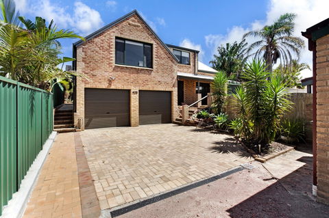 'Salt Wood' Cabin Style Retreat - Gold Coast 4U 0