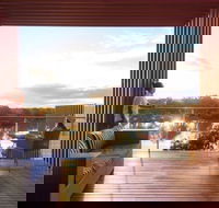 The Frames - Luxury Riverland Accommodation - Gold Coast 4U