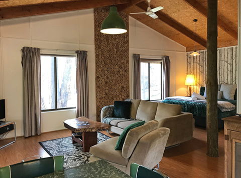 The Woolshed Cabins - 1 Gold Coast 3