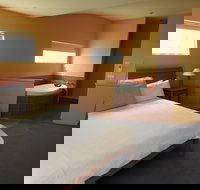 Waves Luxury Suites - 1 Gold Coast