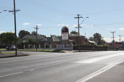 Across Country Motor Inn And Serviced Apartments - Accommodation Gold Coast 0
