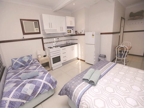 Across Country Motor Inn And Serviced Apartments - Accommodation Gold Coast 3