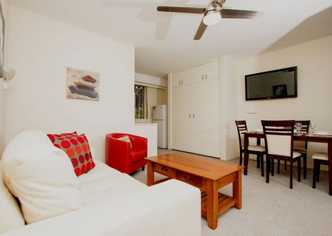 Canberra Short Term And Holiday Accommodation - Accommodation Gold Coast 8