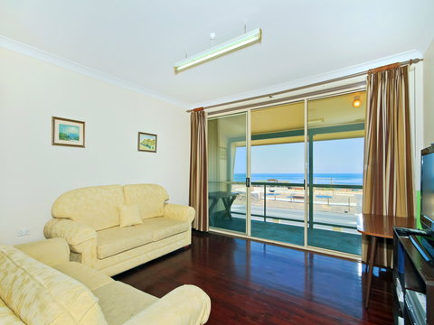 Century 21 SouthCoast: Sun And Fun - Accommodation Gold Coast 2