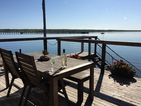 Doi's Ocean Front Apartment - Accommodation Gold Coast 1