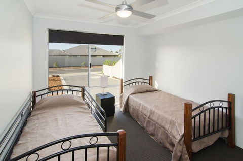 Fairway Isle - Accommodation Gold Coast 2
