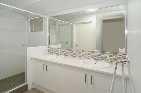 Fairway Isle - Accommodation Gold Coast 7