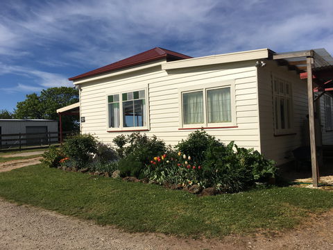 Fairview Bed And Breakfast Cottage - Accommodation Gold Coast 0