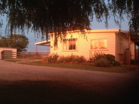 Fairview Bed And Breakfast Cottage - Accommodation Gold Coast 1