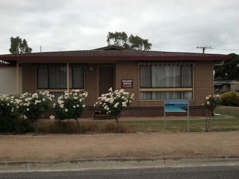 George'N'Mays - Accommodation Gold Coast 0