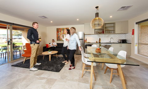 Howlong Country Golf Club Motel - Gold Coast 4U 0