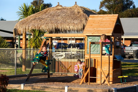 Howlong Country Golf Club Motel - Gold Coast 4U 2