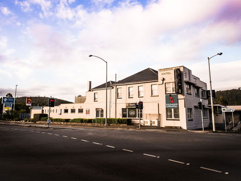 Kingston Hotel - Accommodation Gold Coast 1