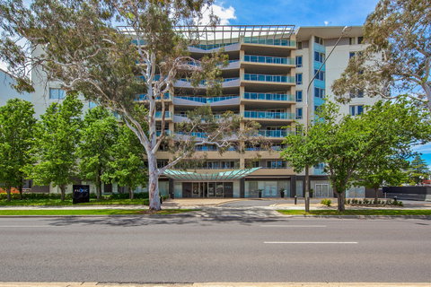 Pacific Suites Canberra - Accommodation Gold Coast 1