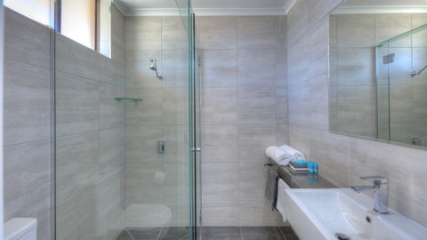 Paruna Motel - Accommodation Gold Coast 2