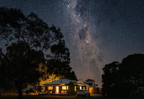 Rabbiters Hut - Accommodation Gold Coast 8