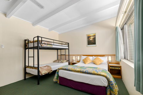 Solomon Inn - Accommodation Gold Coast 0
