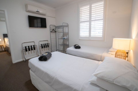 The Platypus Accommodation And Cafe - Accommodation Gold Coast 4