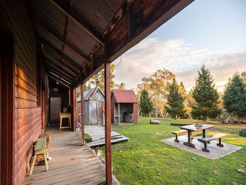 The Pines Cottage - Accommodation Gold Coast 2