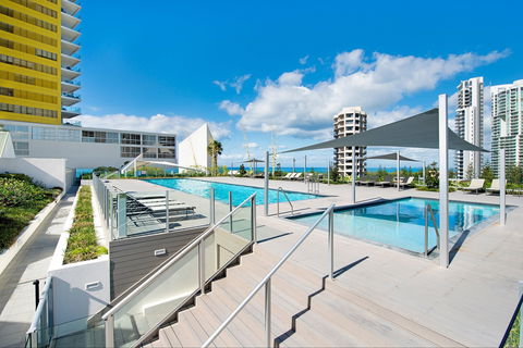 ULTIQA Air On Broadbeach - Accommodation Gold Coast 1