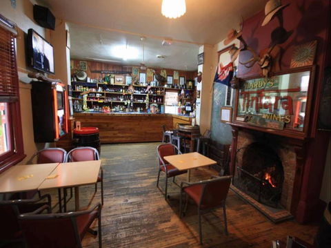 Victoria Hotel: Moonan Flat - Accommodation Gold Coast 0
