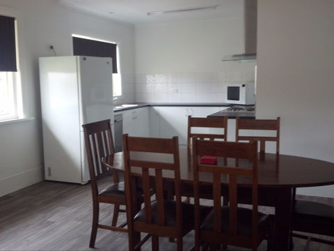 Alby's - Accommodation Gold Coast 2