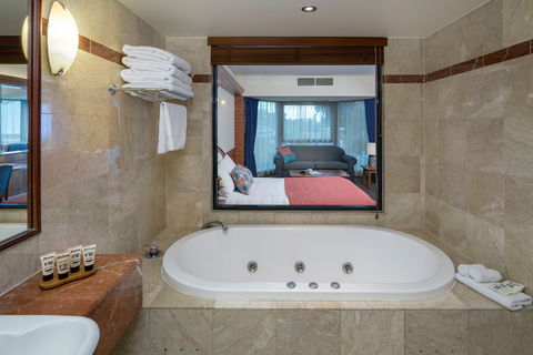 Arkaba Hotel - Gold Coast 4U 2