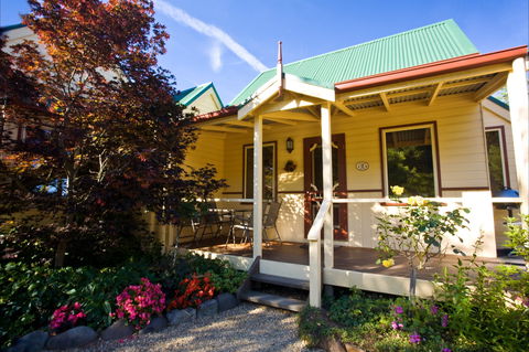 Autumn Abode Cottages - Accommodation Gold Coast 1