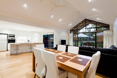 Beachcomber - Accommodation Gold Coast 2