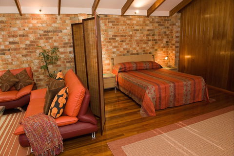 Bet's Bed And Breakfast Studio - Gold Coast 4U 2